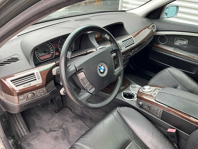 2004 bmw 7-serie 735i personenauto - afbeelding 16 van  18