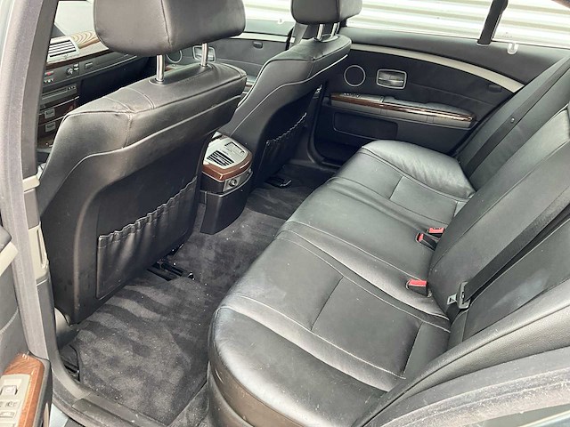 2004 bmw 7-serie 735i personenauto - afbeelding 17 van  18