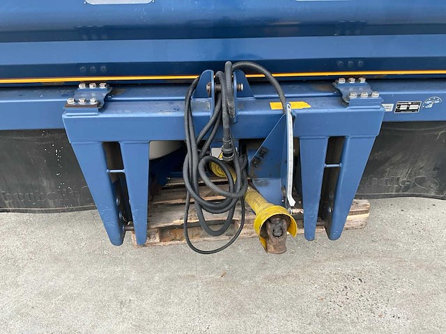 2004 bogballe m2w kunstmeststrooier - afbeelding 9 van  18