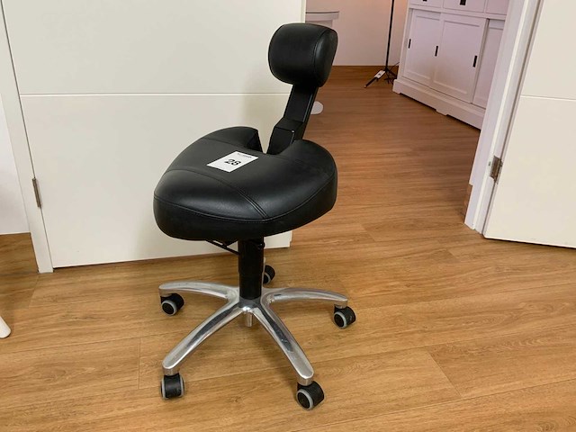 2004 bqe kruk - afbeelding 1 van  6