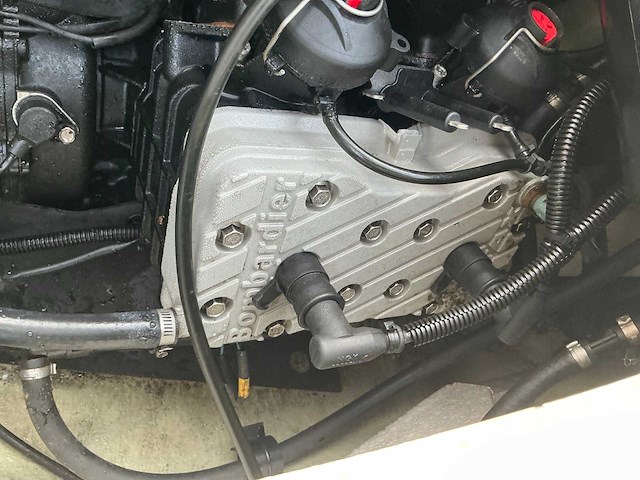 2004 brp bombardier sea.doo waterscooter met trailer - afbeelding 17 van  36