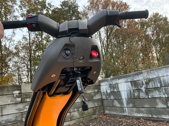 2004 brp bombardier sea.doo waterscooter met trailer - afbeelding 28 van  36