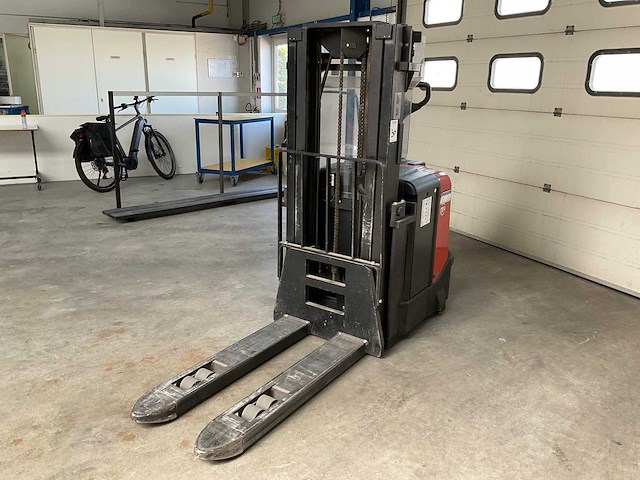 2004 bt spe160 stapelaar - afbeelding 4 van  11