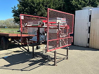 2004 burg’s h.k.d-a.e. hydraulische doseer kistenkantelaar - afbeelding 3 van  9