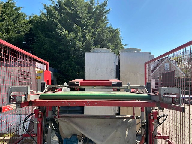 2004 burg’s h.k.d-a.e. hydraulische doseer kistenkantelaar - afbeelding 1 van  2