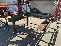 2004 burg’s h.k.d-a.e. hydraulische doseer kistenkantelaar - afbeelding 6 van  9