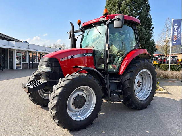 2004 case ih mxu 100 vierwielaangedreven landbouwtractor - afbeelding 1 van  27