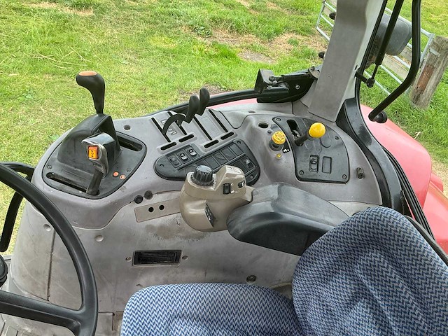 2004 case ih mxu100 vierwielaangedreven landbouwtractor - afbeelding 17 van  35