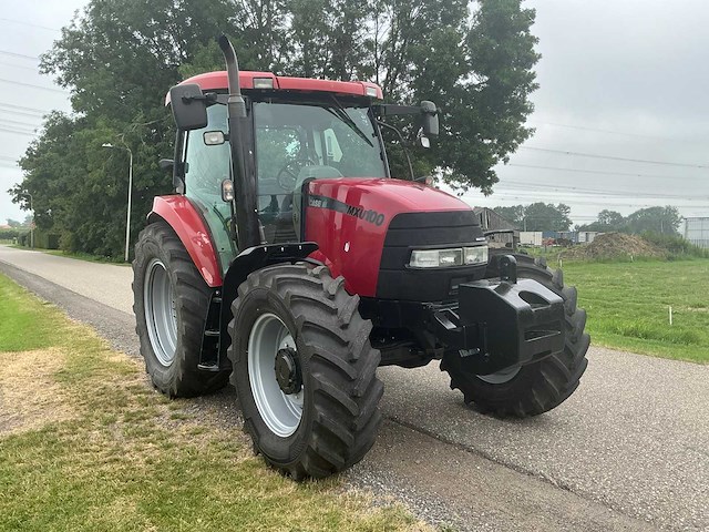 2004 case ih mxu100 vierwielaangedreven landbouwtractor - afbeelding 1 van  2