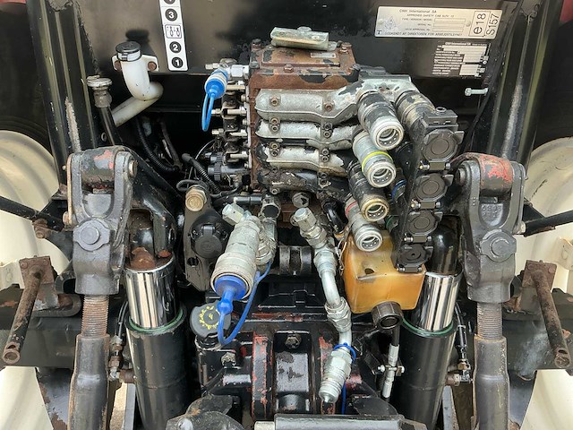 2004 case ih mxu125 vierwielaangedreven landbouwtractor - afbeelding 9 van  33