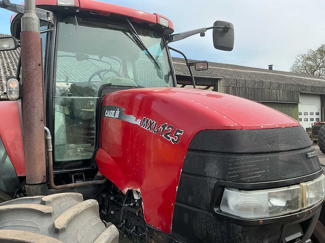 2004 case ih mxu125 vierwielaangedreven landbouwtractor - afbeelding 1 van  10