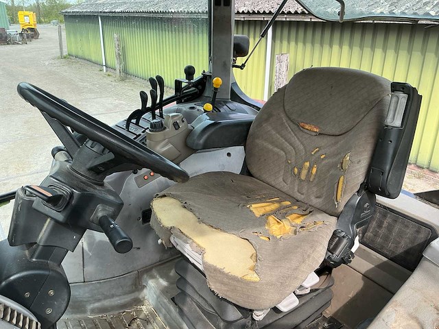 2004 case ih mxu125 vierwielaangedreven landbouwtractor - afbeelding 7 van  10