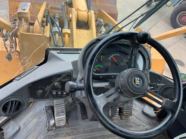 2004 caterpillar 938g series ii shovel - afbeelding 41 van  57