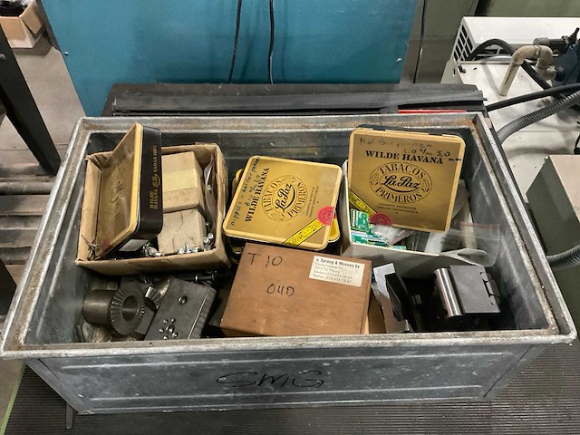 2004 charmilles roboform 23 zinkvonkmachine met gereedschap/onderdelen kast - afbeelding 14 van  29