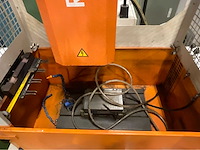 2004 charmilles roboform 23 zinkvonkmachine met gereedschap/onderdelen kast - afbeelding 26 van  29