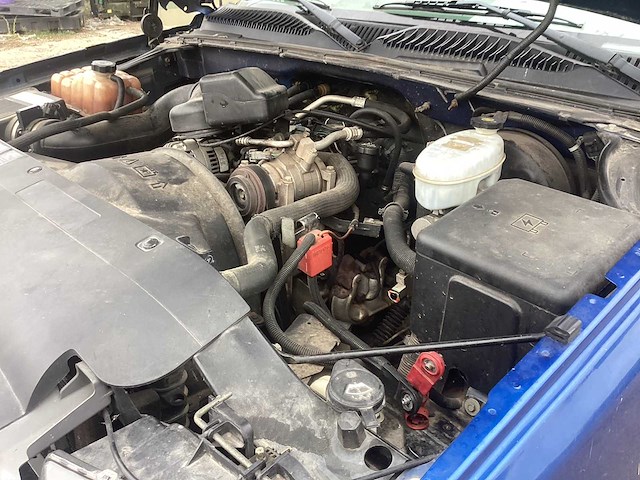 2004 chevrolet silverado bedrijfswagen - afbeelding 4 van  13