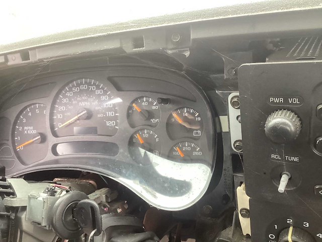 2004 chevrolet silverado bedrijfswagen - afbeelding 9 van  13