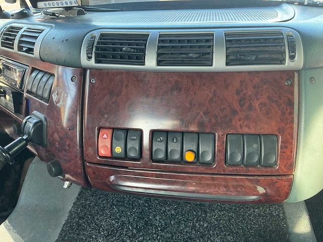 2004 daf cf kipper vrachtwagen - afbeelding 11 van  53