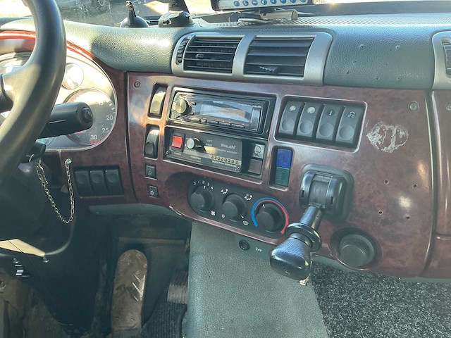 2004 daf cf kipper vrachtwagen - afbeelding 12 van  53