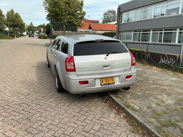 2004 dodge magnum rt station wagen personenauto - afbeelding 22 van  27