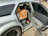 2004 dodge magnum rt station wagen personenauto - afbeelding 16 van  27