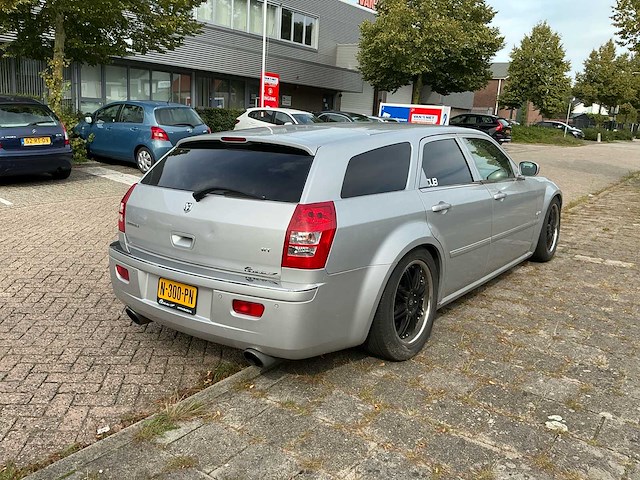 2004 dodge magnum rt station wagen personenauto - afbeelding 23 van  27