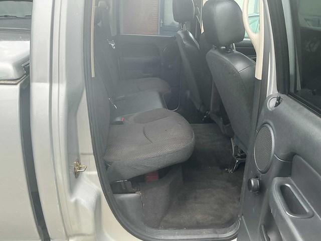 2004 dodge ram 2500 5.7 v8 bedrijfswagen 02-vtt-4 - afbeelding 18 van  37