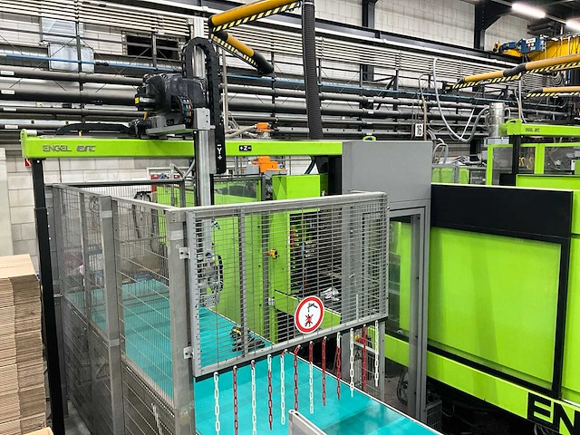 2004 engel es 1800/275 hl-v spuitgietmachine - afbeelding 8 van  16