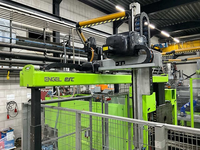 2004 engel es 1800/275 hl-v spuitgietmachine - afbeelding 9 van  16