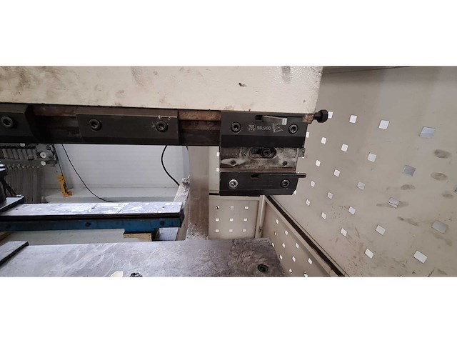 2004 ermak ap 2600 80 buigmachine - afbeelding 11 van  12