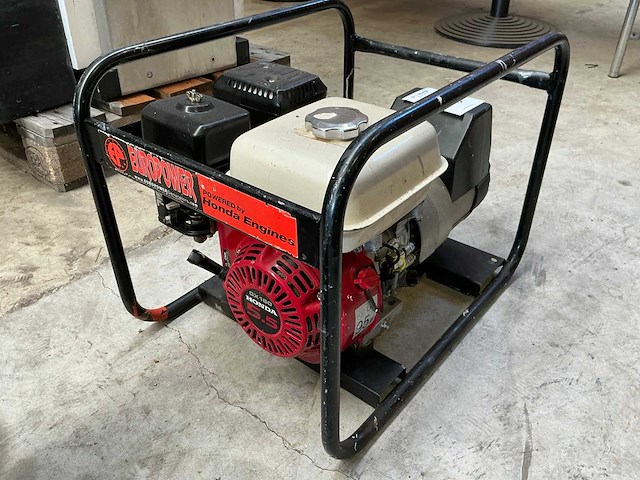 2004 europower ep2500 stroomgenerator - afbeelding 1 van  5