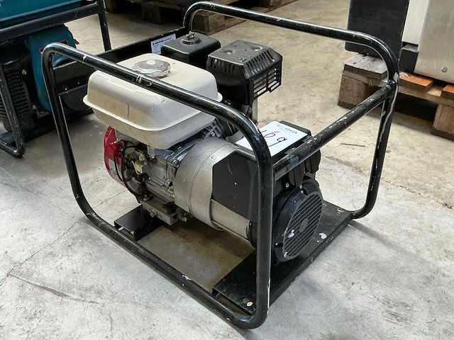 2004 europower ep2500 stroomgenerator - afbeelding 2 van  5