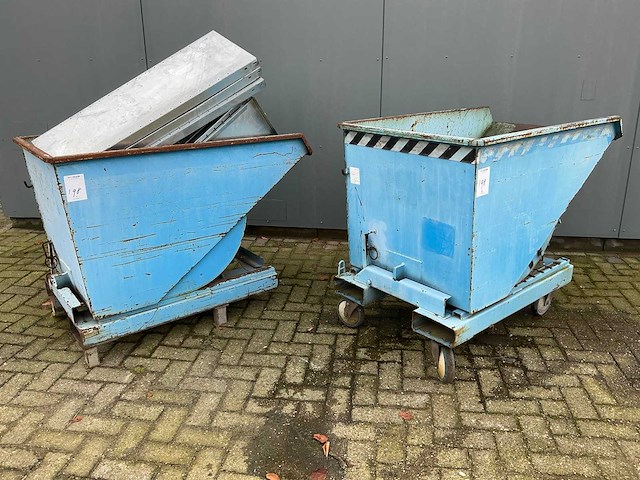 2004 expo 300 kantelbak (2x) - afbeelding 1 van  6