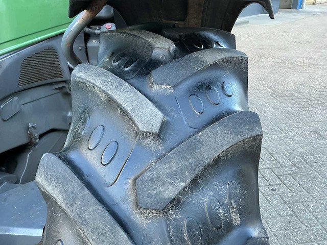 2004 fendt 410 vario vierwielaangedreven landbouwtractor - afbeelding 3 van  25