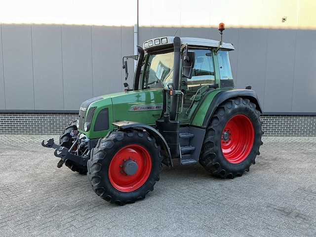 2004 fendt 410 vario vierwielaangedreven landbouwtractor - afbeelding 1 van  25