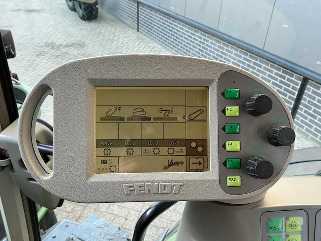 2004 fendt 410 vario vierwielaangedreven landbouwtractor - afbeelding 15 van  25