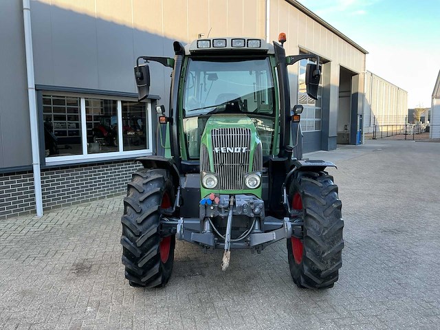 2004 fendt 410 vario vierwielaangedreven landbouwtractor - afbeelding 19 van  25