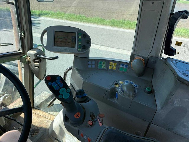 2004 fendt 714 vario - vierwielaangedreven landbouwtractor - afbeelding 4 van  12