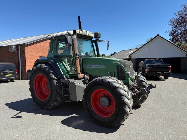 2004 fendt 714 vario - vierwielaangedreven landbouwtractor - afbeelding 12 van  12