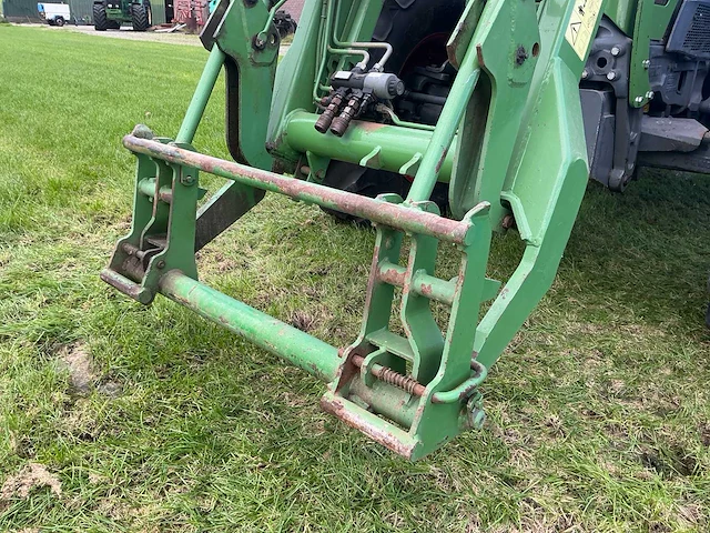 2004 fendt 714 vierwielaangedreven landbouwtractor - afbeelding 33 van  48