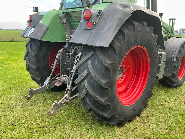 2004 fendt 714 vierwielaangedreven landbouwtractor - afbeelding 31 van  48