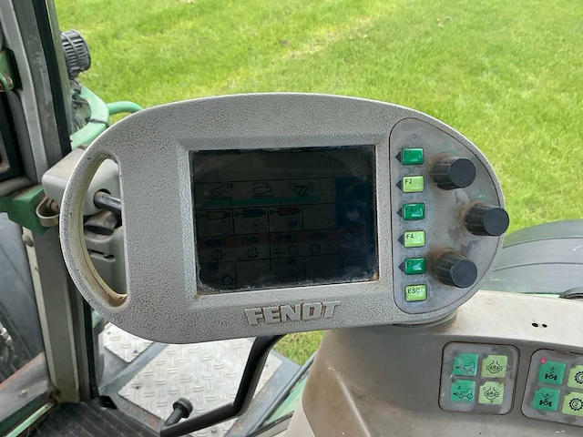 2004 fendt 714 vierwielaangedreven landbouwtractor - afbeelding 13 van  48