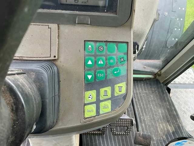 2004 fendt 714 vierwielaangedreven landbouwtractor - afbeelding 16 van  48