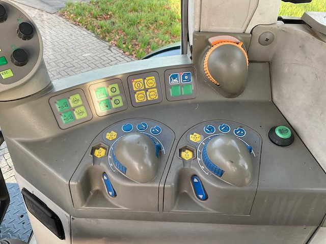 2004 fendt 916 vario tms vierwielaangedreven landbouwtractor - afbeelding 39 van  45