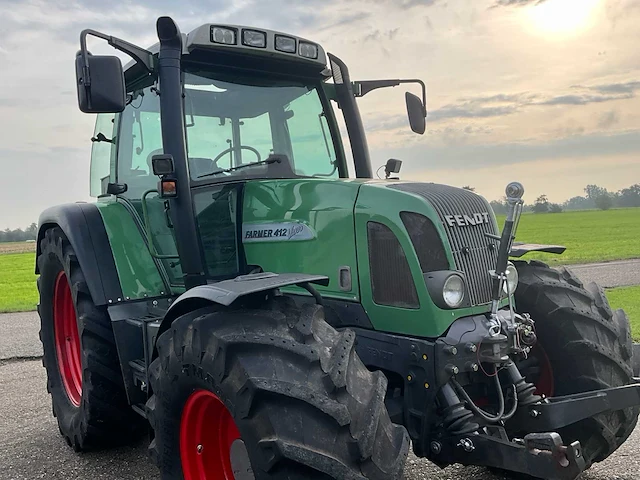 2004 fendt farmer 412 vario vierwielaangedreven landbouwtractor - afbeelding 17 van  22