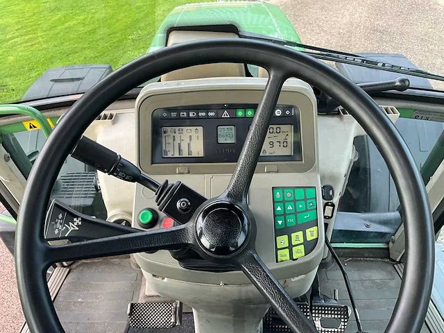 2004 fendt farmer 412 vario vierwielaangedreven landbouwtractor - afbeelding 26 van  41