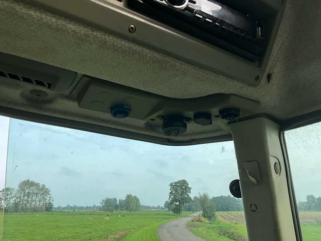 2004 fendt farmer 412 vario vierwielaangedreven landbouwtractor - afbeelding 32 van  41