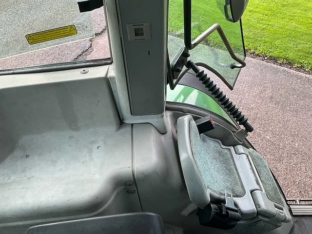 2004 fendt farmer 412 vario vierwielaangedreven landbouwtractor - afbeelding 33 van  41