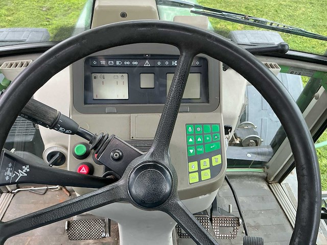 2004 fendt vario farmer 412 vierwielaangedreven landbouwtractor - afbeelding 29 van  39
