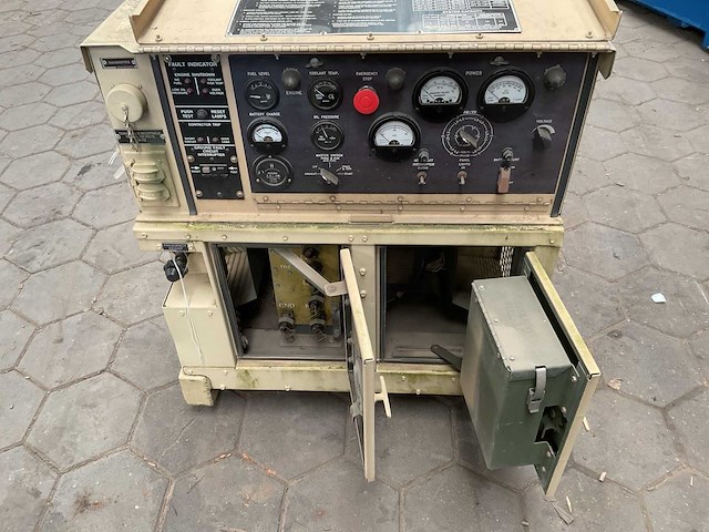 2004 fermont mep802a stroomgenerator - afbeelding 12 van  12
